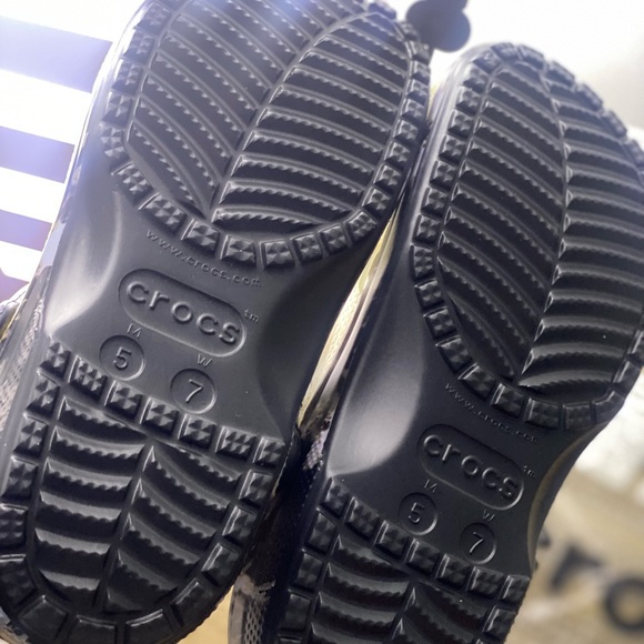 Bleach bottom translucent clear Crocs -DEADSTOCK - Picture 3 of 6